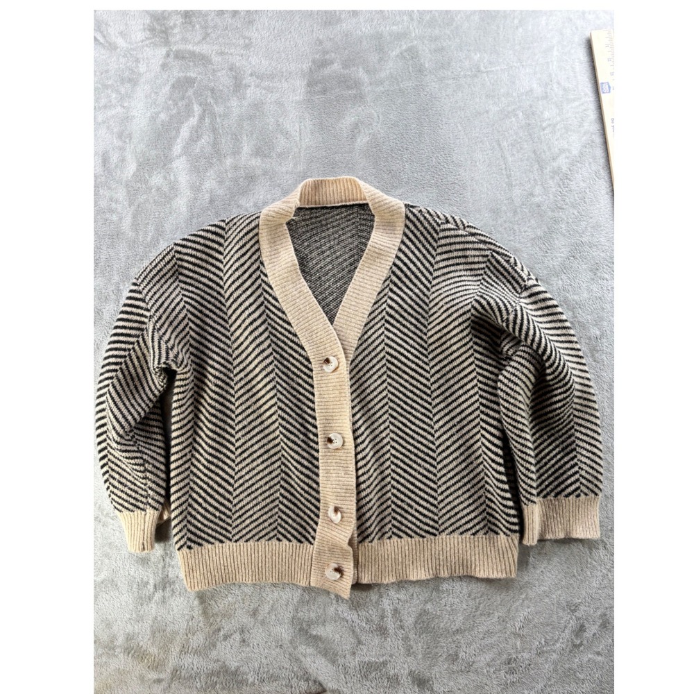 Chevron Knit Cardigan Womens Medium Neutral Grandpa‎ Core Cozy Sweater